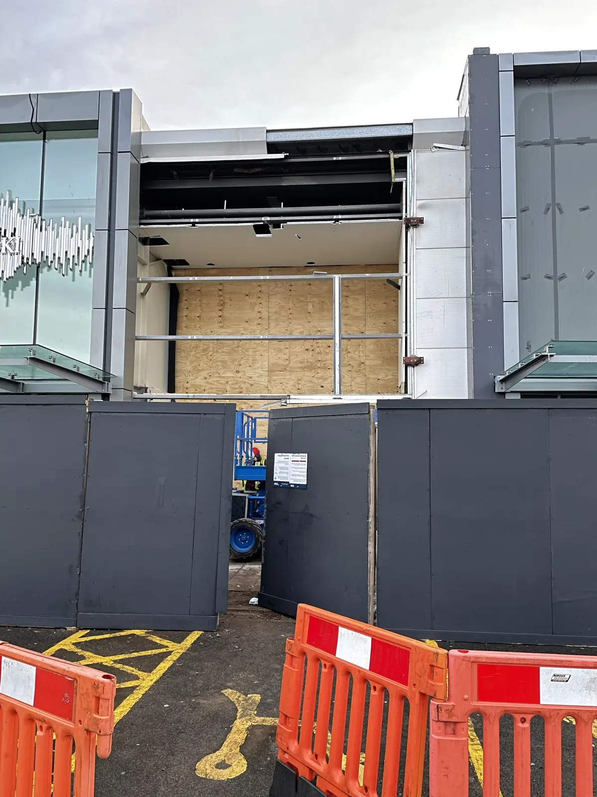 Edinburgh Shop Front Removal — project photograph 1